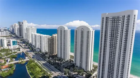 16001 Collins Avenue Sunny Isles Beach FL 33160
