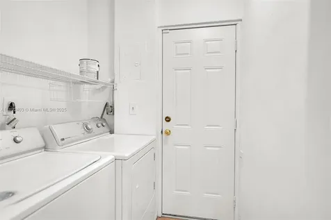 2506 W 9th Court Hialeah FL 33010