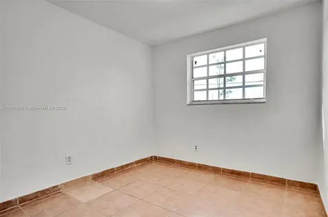 2506 W 9th Court Hialeah FL 33010
