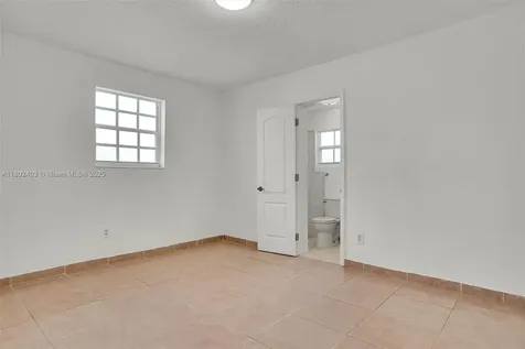 2506 W 9th Court Hialeah FL 33010
