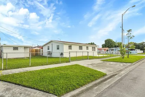 2506 W 9th Court Hialeah FL 33010
