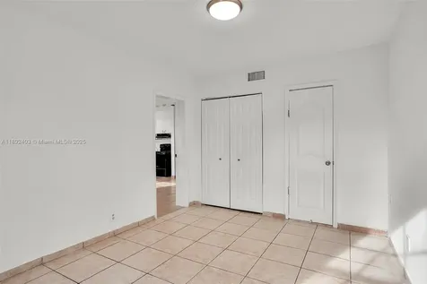 2506 W 9th Court Hialeah FL 33010