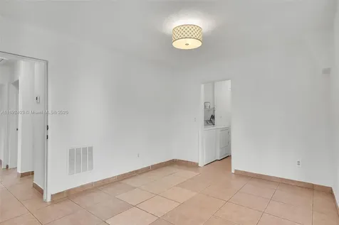 2506 W 9th Court Hialeah FL 33010