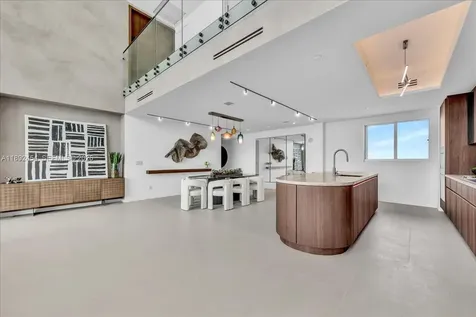 888 Biscayne Boulevard Miami FL 33132