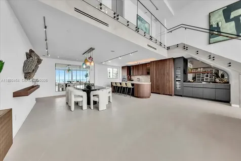 888 Biscayne Boulevard Miami FL 33132