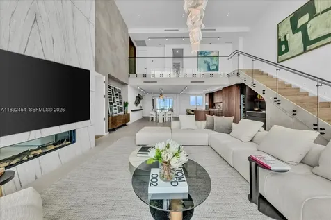 888 Biscayne Boulevard Miami FL 33132