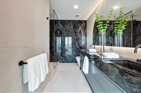888 Biscayne Boulevard Miami FL 33132