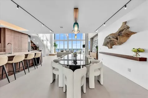 888 Biscayne Boulevard Miami FL 33132