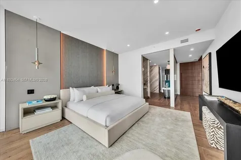 888 Biscayne Boulevard Miami FL 33132