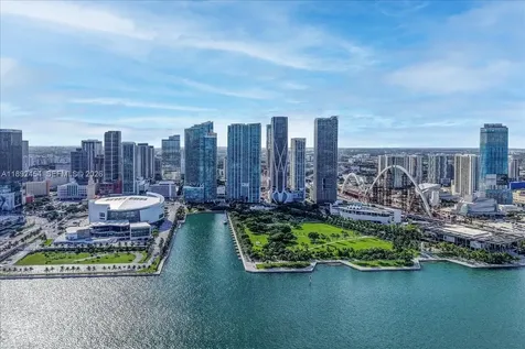 888 Biscayne Boulevard Miami FL 33132
