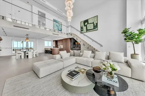 888 Biscayne Boulevard Miami FL 33132
