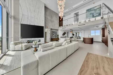 888 Biscayne Boulevard Miami FL 33132