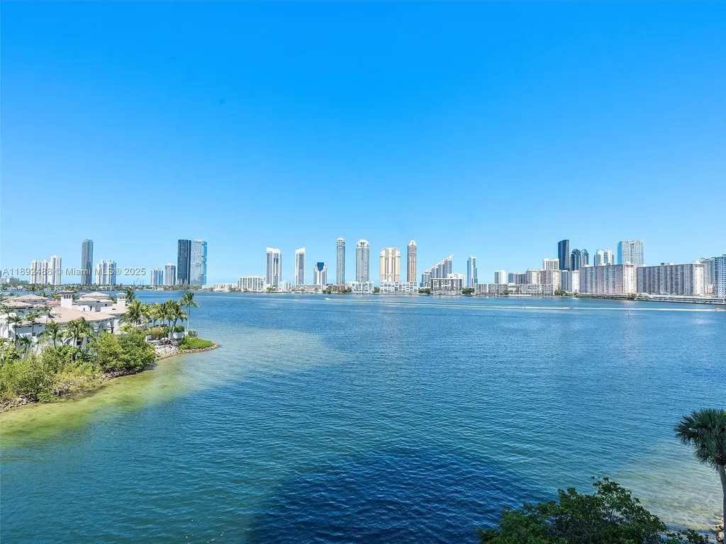 4000 Island Boulevard Aventura FL 33160
