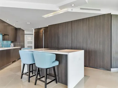4000 Island Boulevard Aventura FL 33160