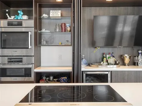4000 Island Boulevard Aventura FL 33160