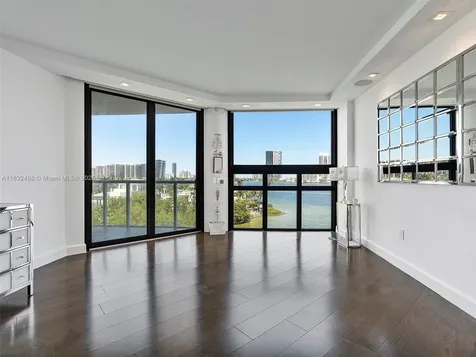 4000 Island Boulevard Aventura FL 33160