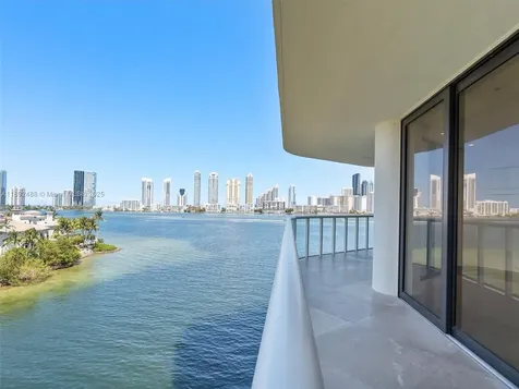 4000 Island Boulevard Aventura FL 33160