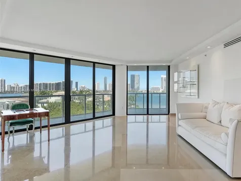 4000 Island Boulevard Aventura FL 33160