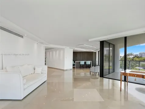 4000 Island Boulevard Aventura FL 33160