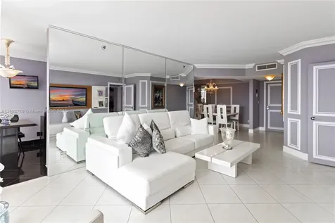 3598 Yacht Club Drive Aventura FL 33180