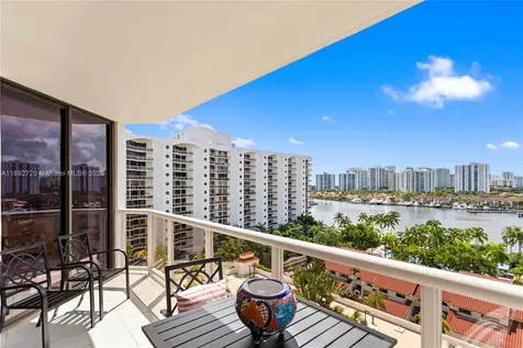3598 Yacht Club Drive Aventura FL 33180