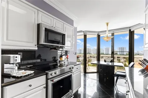 3598 Yacht Club Drive Aventura FL 33180