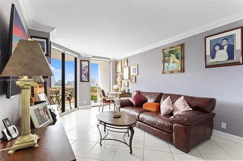 3598 Yacht Club Drive Aventura FL 33180