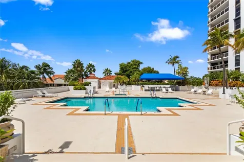 3598 Yacht Club Drive Aventura FL 33180