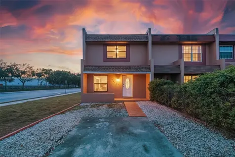 2754 NW 193rd Terrace Miami Gardens FL 33056