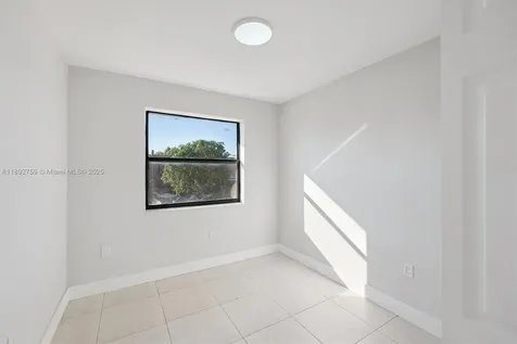2754 NW 193rd Terrace Miami Gardens FL 33056