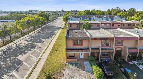 2754 NW 193rd Terrace Miami Gardens FL 33056