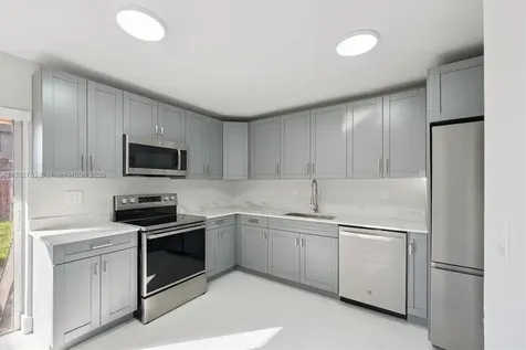 2754 NW 193rd Terrace Miami Gardens FL 33056