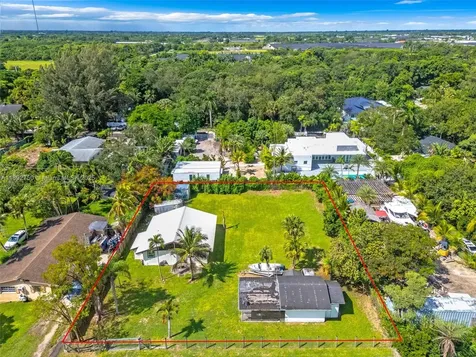 23060 SW 155th Avenue Miami FL 33170