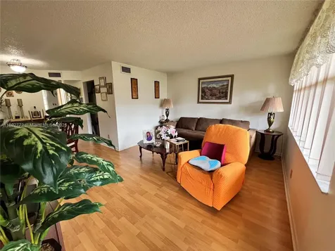 8851 Sunrise Lakes Boulevard Sunrise FL 33322