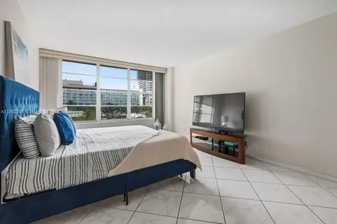 3800 S Ocean Drive Hollywood FL 33019