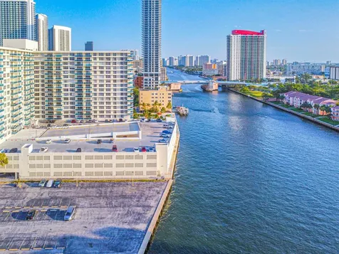 3800 S Ocean Drive Hollywood FL 33019
