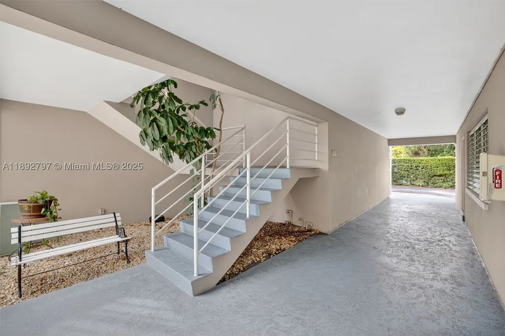 900 SW 12th Street Fort Lauderdale FL 33315