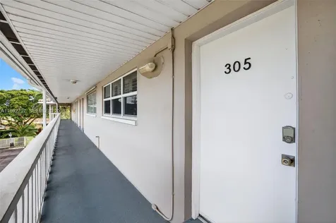 900 SW 12th Street Fort Lauderdale FL 33315