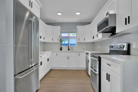 199 NE 163rd Street Miami FL 33162