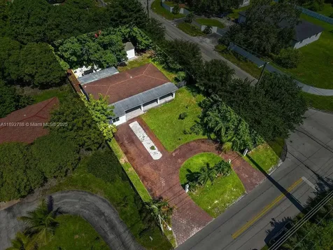 199 NE 163rd Street Miami FL 33162