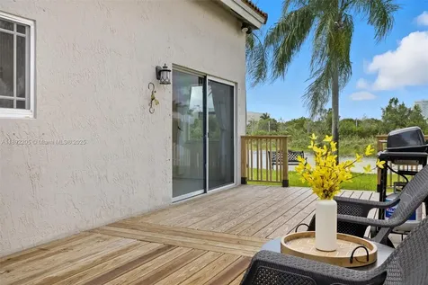 13305 NW 13th Street Sunrise FL 33323