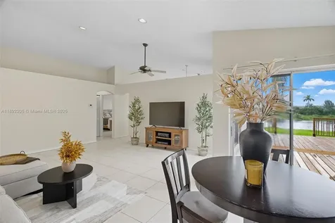 13305 NW 13th Street Sunrise FL 33323