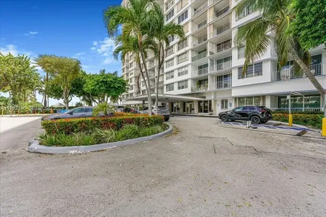 1865 79th Street North Bay Village FL 33141