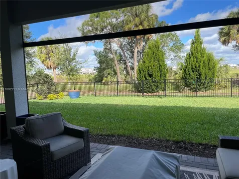 4960 Surfside Circle Bradenton FL 34211