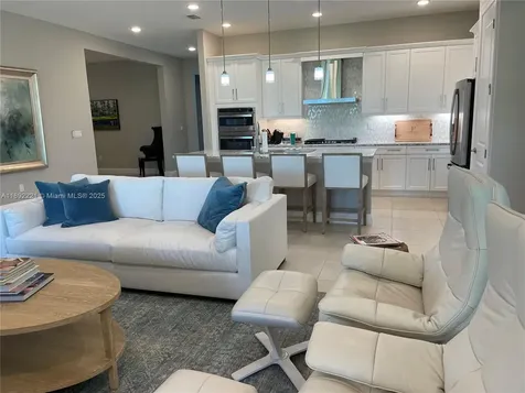4960 Surfside Circle Bradenton FL 34211