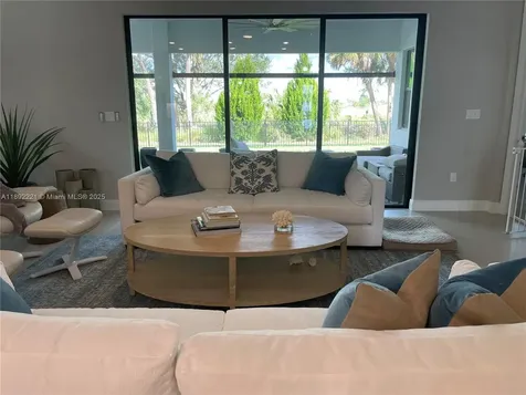 4960 Surfside Circle Bradenton FL 34211
