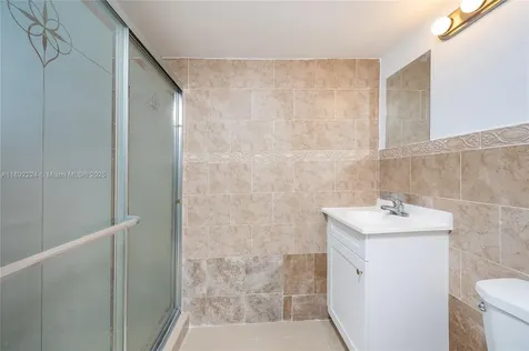 2775 W 61st Place Hialeah FL 33016