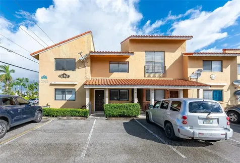 2775 W 61st Place Hialeah FL 33016