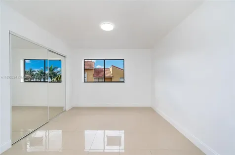 2775 W 61st Place Hialeah FL 33016