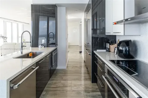 16425 Collins Avenue Sunny Isles Beach FL 33160
